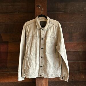 levi’s denim jacket